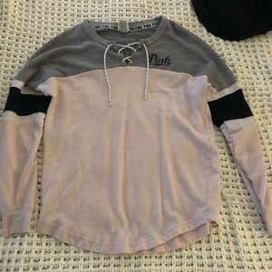 VS sweater